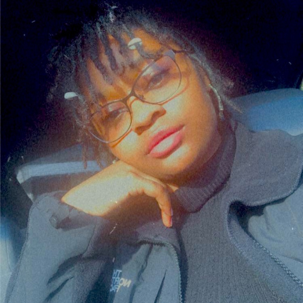 Meet your Posher, Sarai